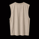 Camiseta sin mangas color hueso (beige), 100% algodón. Oversized. Vista por la parte de detrás. La parte trasera está completamente lisa.