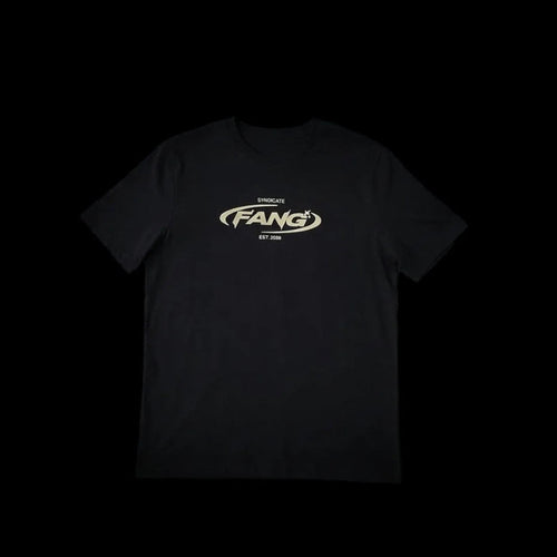 camiseta sello en negro, parte frontal, logo oval en el pecho, color amarillo/oro, corte regular, 100% algodón costa este valencia